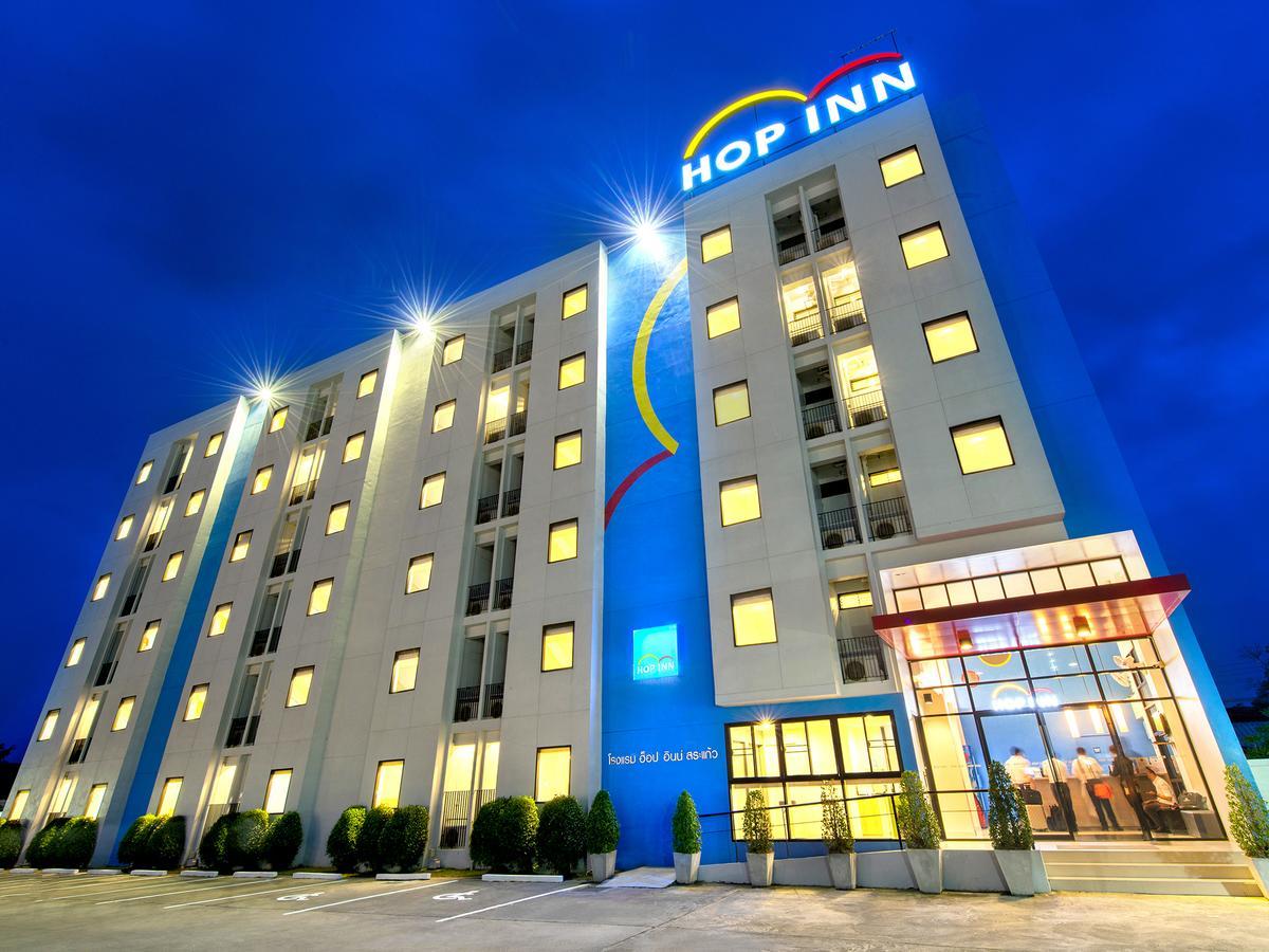 Hop Inn Фитсанулок Екстериор снимка